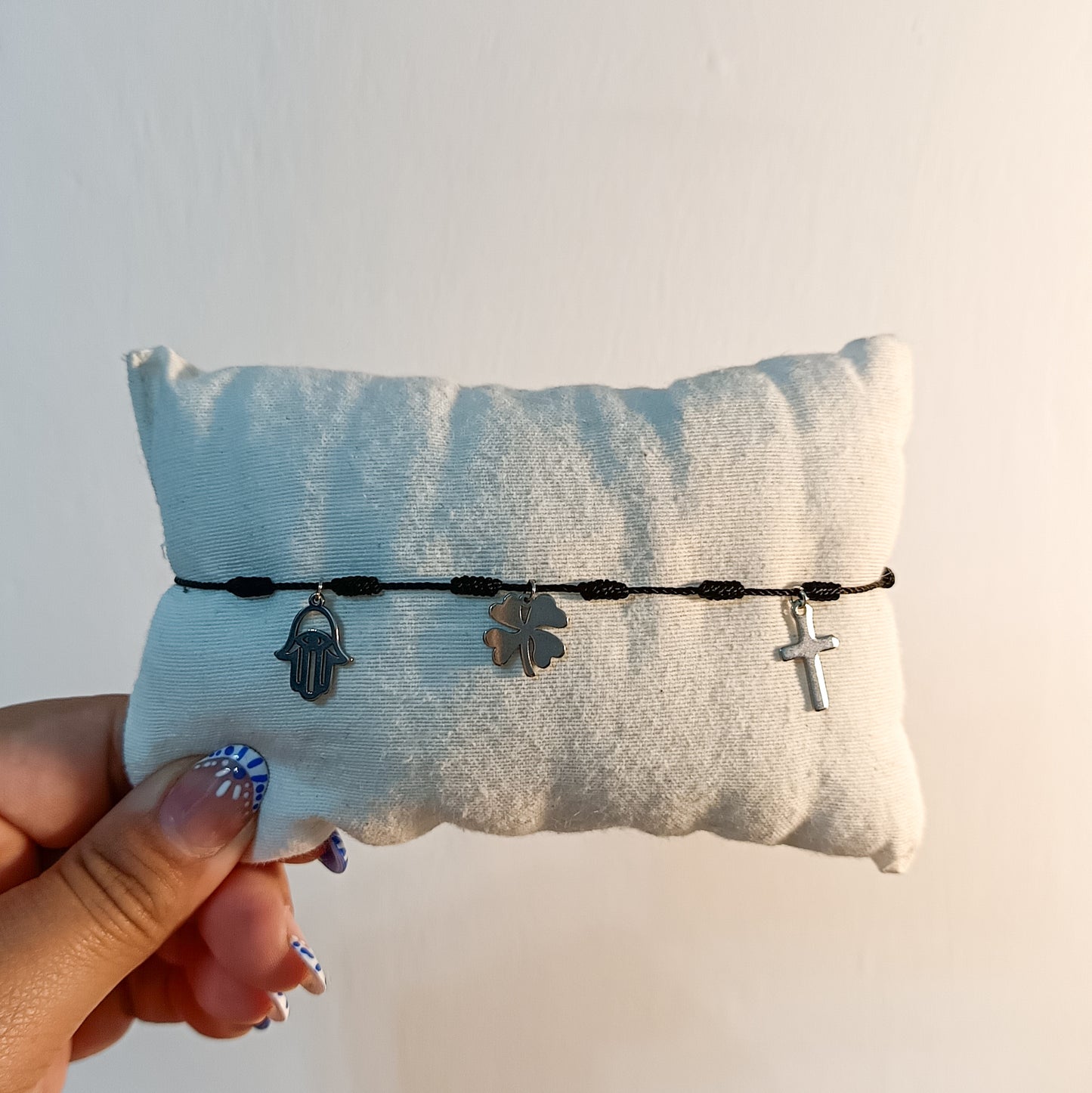 PULSERA AMULETOS